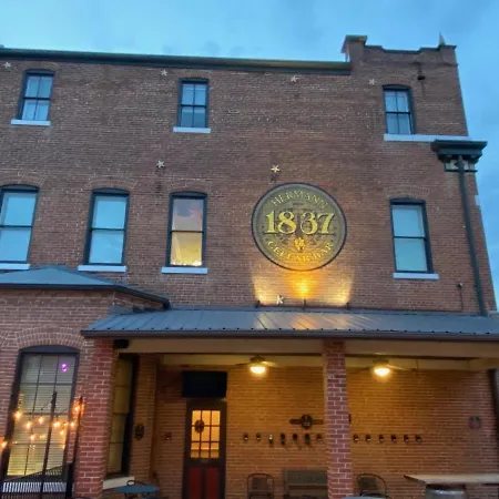 Hermann Crown Suites Exterior foto