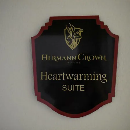 Hermann Crown Suites Exterior foto